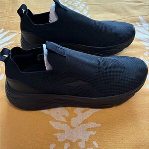Avia Black Slip-On Women’s Sneakers NWOT